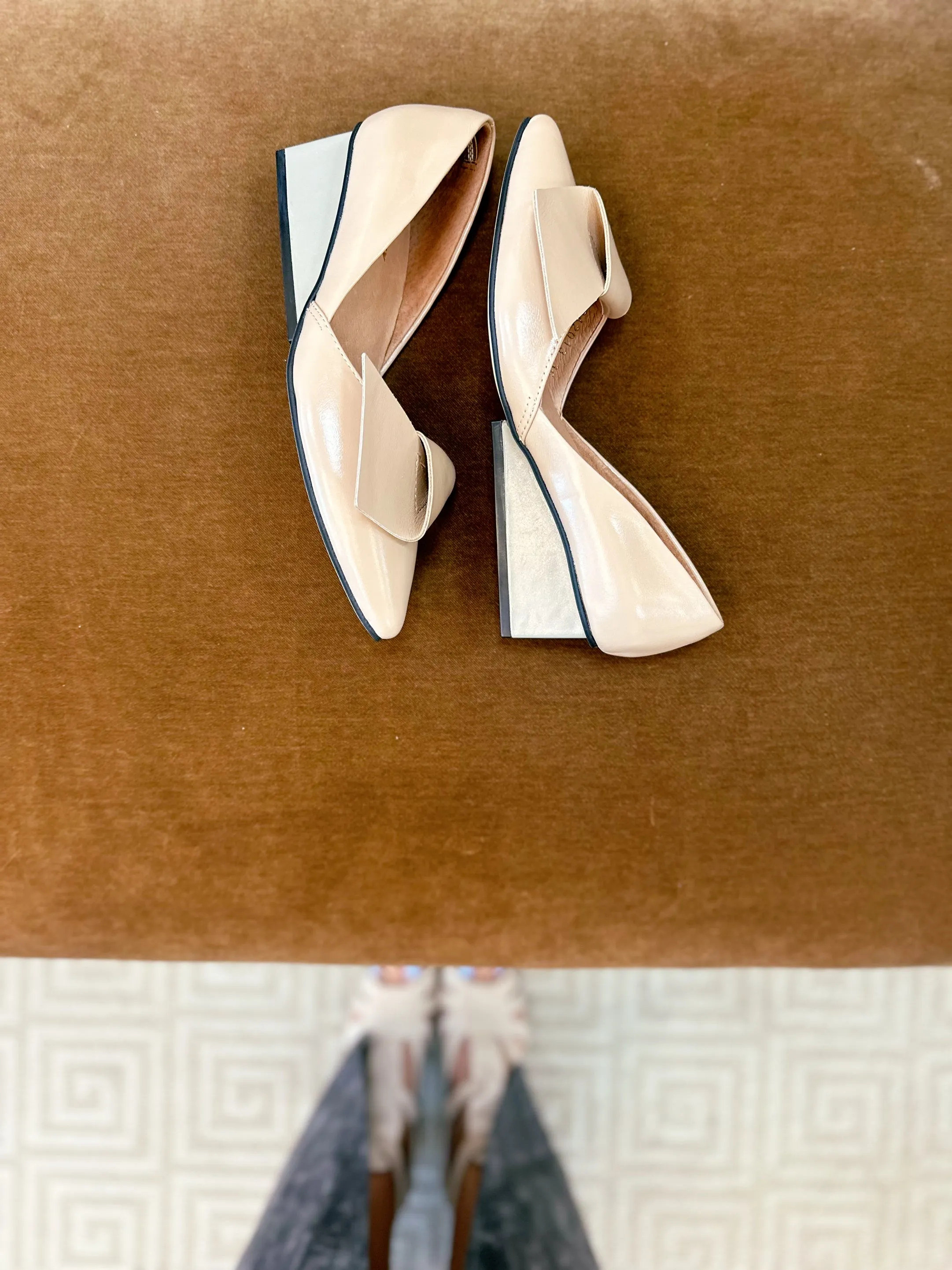 Half Bow Square Wedge - Nude