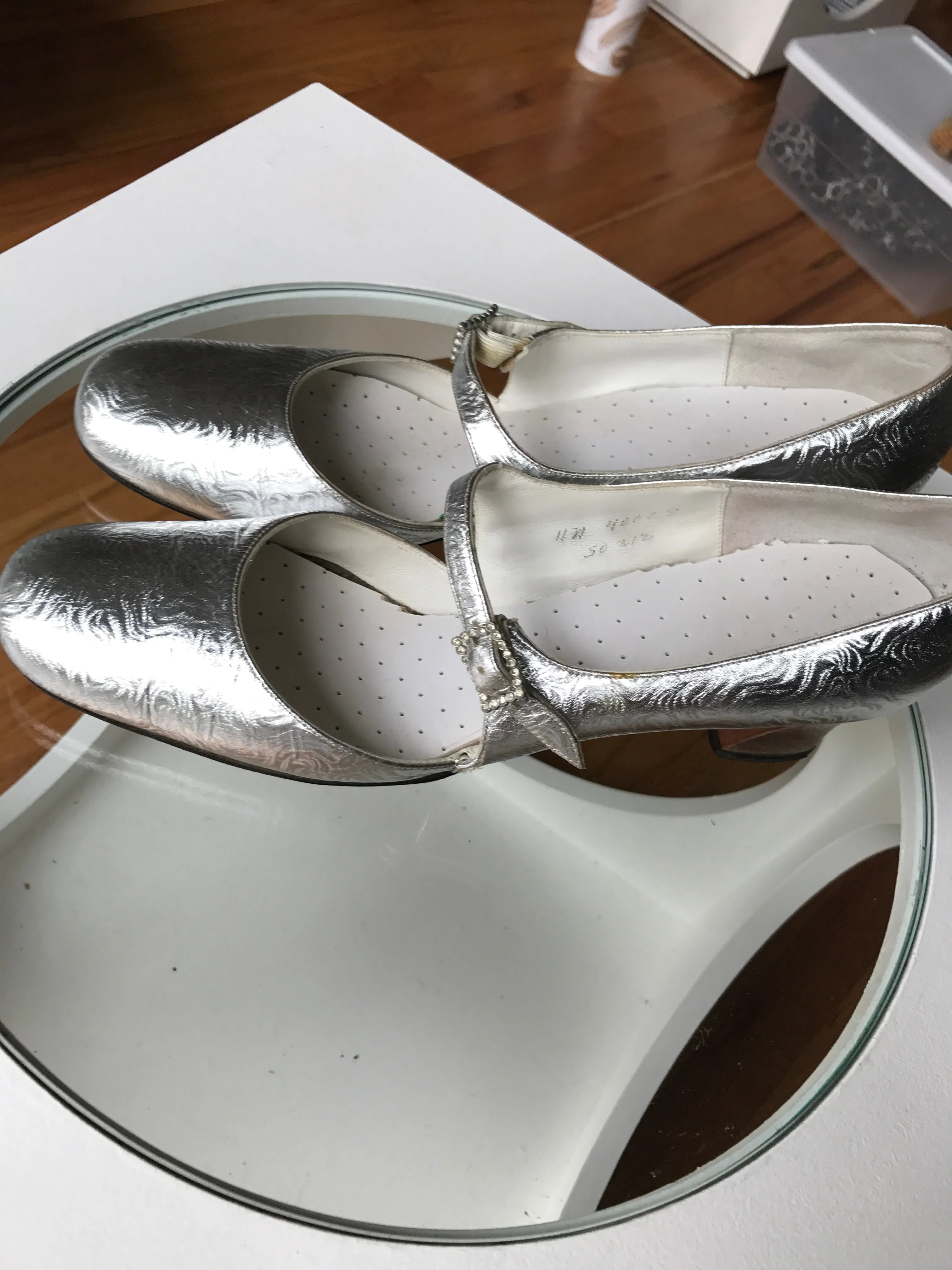 Vintage 60's Silver Mary Janes - Rare Size 10!