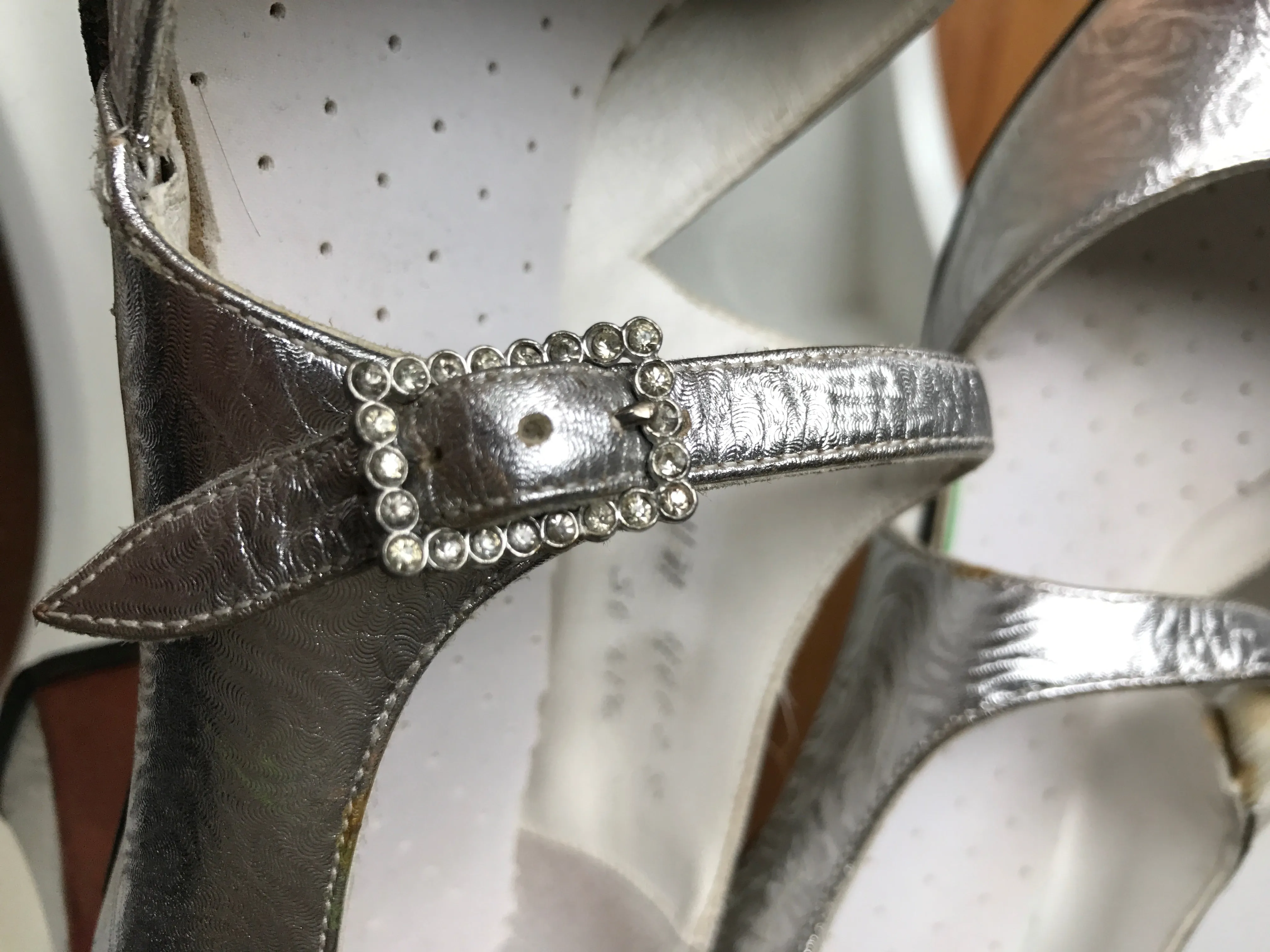 Vintage 60's Silver Mary Janes - Rare Size 10!