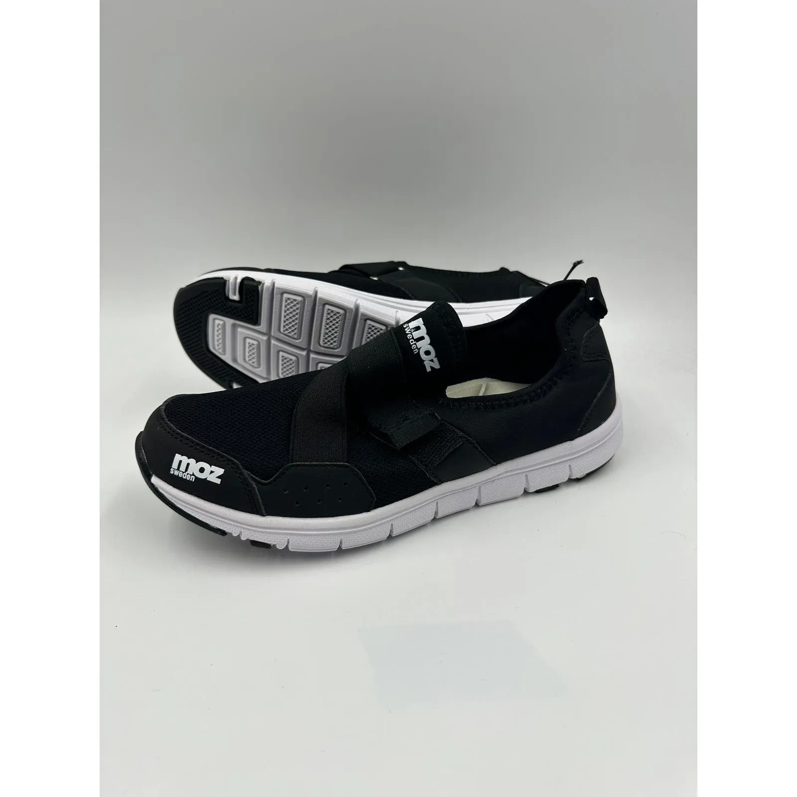 Women's Size 6.5, Black Slip-on Casual Sneaker with White Sole