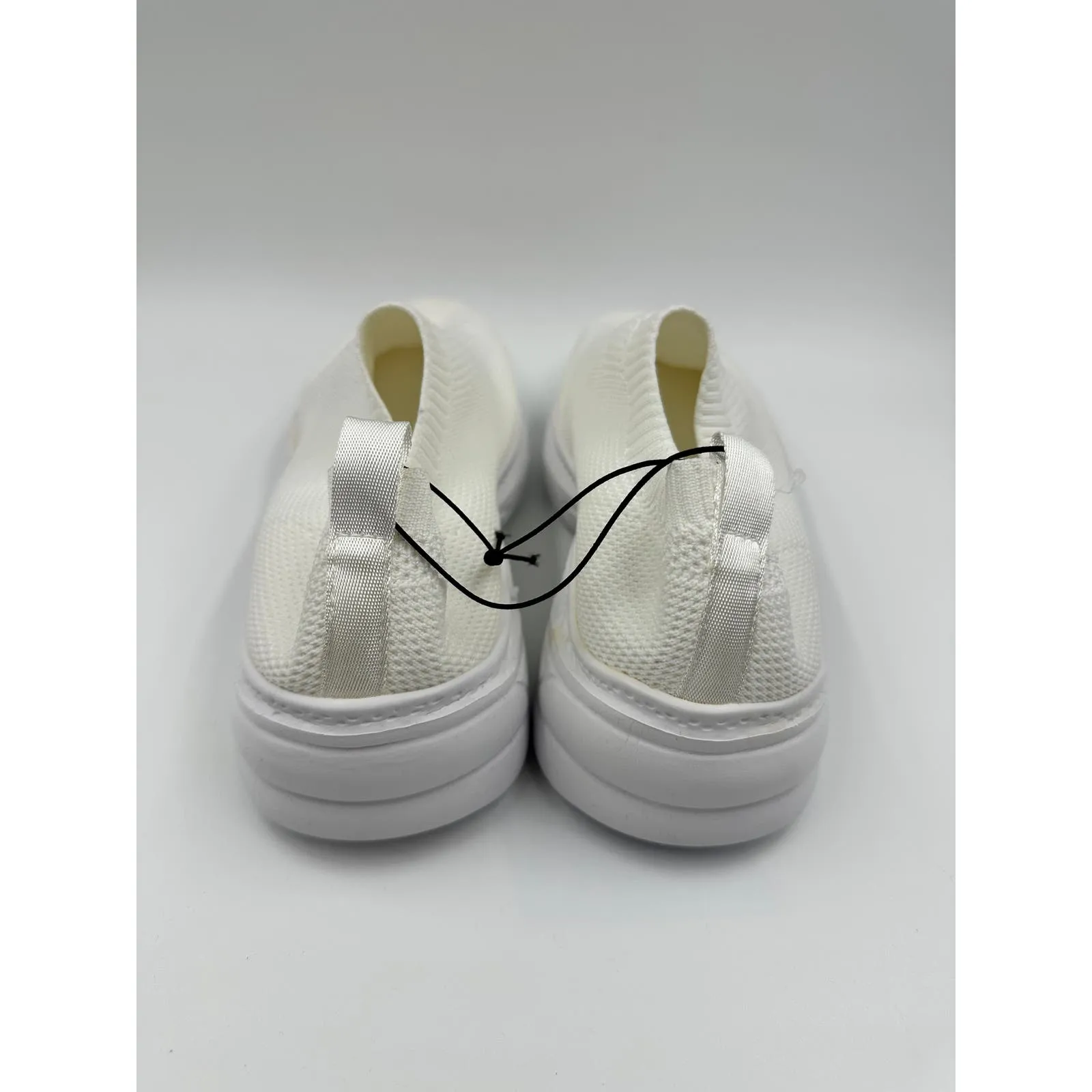 Women's sIze 8, All White Slip-on Casual Sneaker for Walking the Dog or Errands